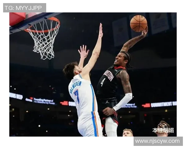 季后赛激战雷霆对决勇士球迷热议精彩瞬间与战术分析