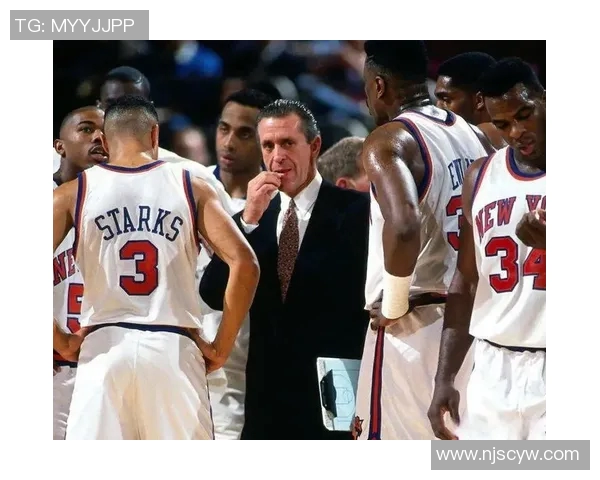 季后赛激战尼克斯对决热火双方争夺总冠军席位的精彩瞬间回顾 季后赛激战尼克斯对决热火双方争夺总冠军席位的精彩瞬间回顾