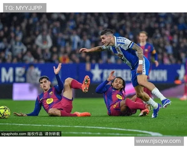 巴萨与里昂精彩对决回放全程回顾与分析
