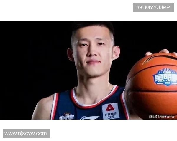 周鹏的篮球生涯回顾与未来展望:从青年才俊到球队核心的成长之路 周鹏的篮球生涯回顾与未来展望:从青年才俊到球队核心的成长之路