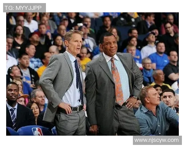 鹈鹕与爵士激战正酣双方球员表现引发球迷热议