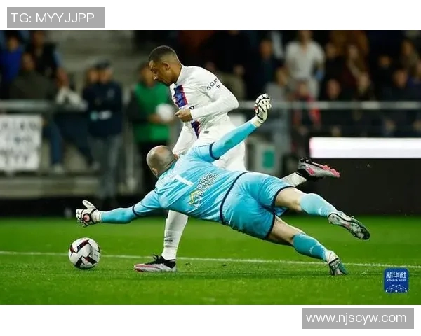 巴黎圣日耳曼与昂热历史交锋记录分析及战绩回顾