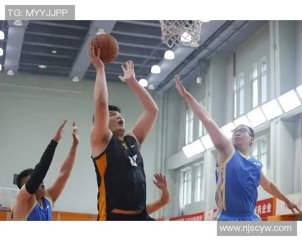 篮球明星齐聚一堂共同排队展现风采与友谊的精彩瞬间